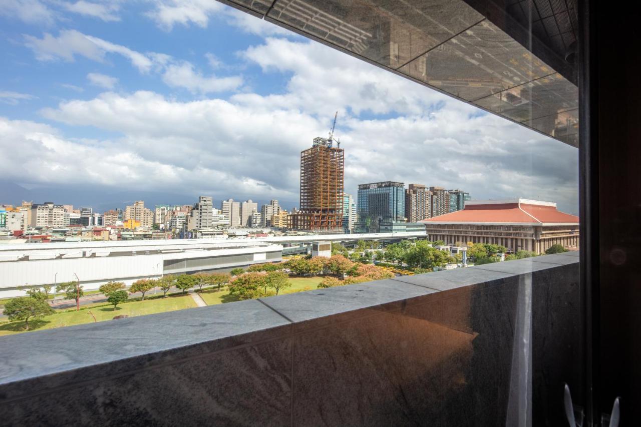 Roaders Plus Hotel - Theme Taipei Exterior photo