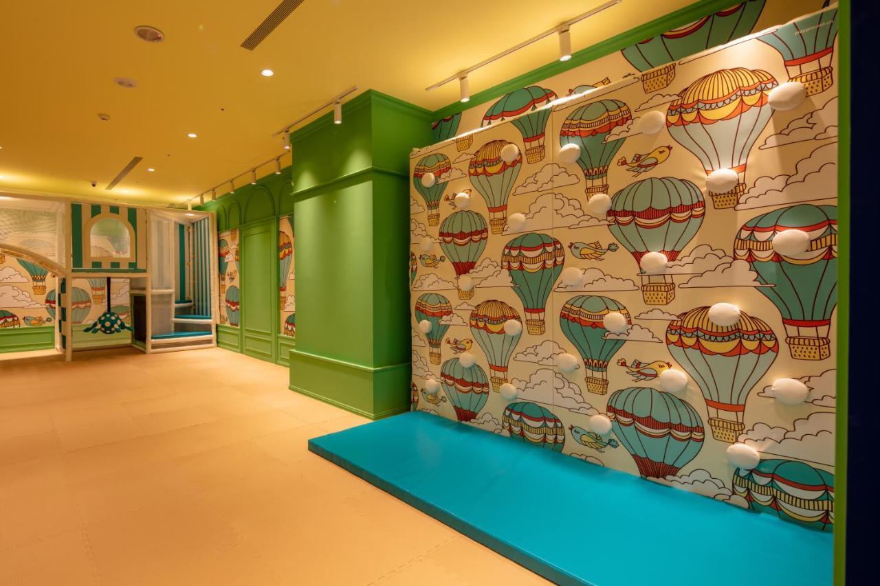 Roaders Plus Hotel - Theme Taipei Exterior photo