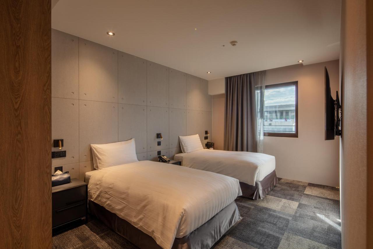 Roaders Plus Hotel - Theme Taipei Exterior photo