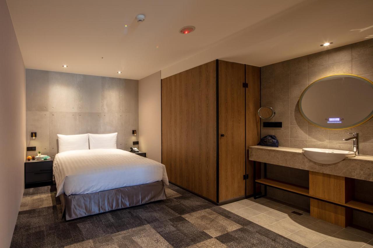 Roaders Plus Hotel - Theme Taipei Room photo