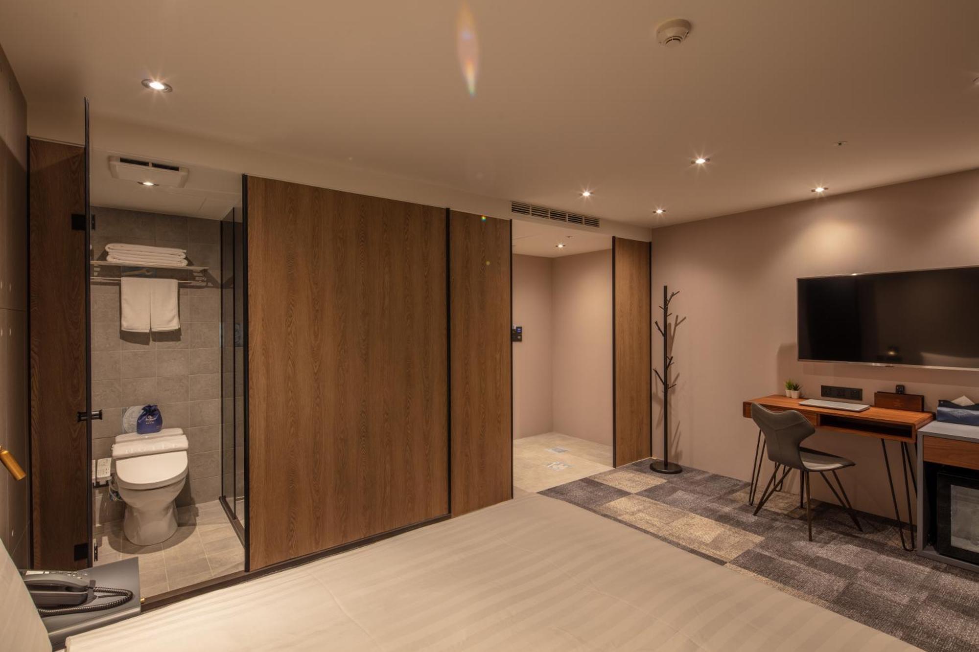 Roaders Plus Hotel - Theme Taipei Exterior photo
