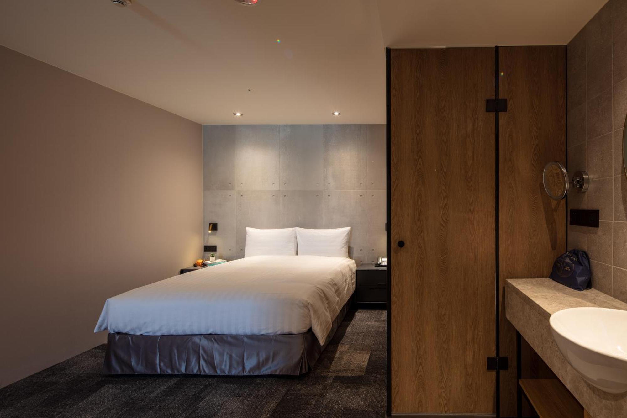 Roaders Plus Hotel - Theme Taipei Room photo