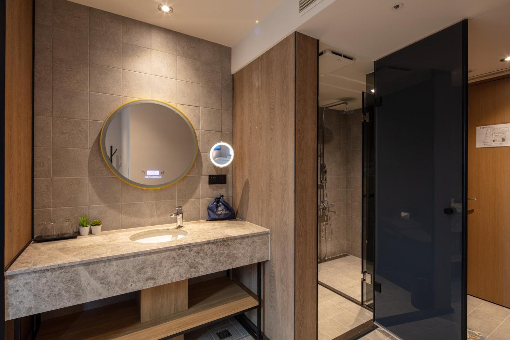 Roaders Plus Hotel - Theme Taipei Exterior photo